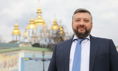 Депутат Кузнєцов, якому закидають корупцію на закупівлі дронів і РЕБ, вийшов з-під варти під заставу