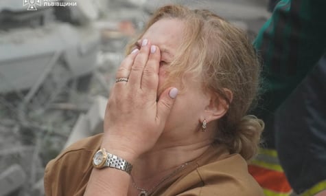 Вночі на Львів летіли 22 ракети. Під завалами в місті ще шукають людей — Садовий