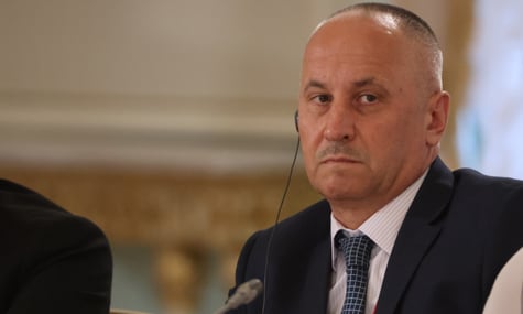 «Він дуже навіть живий». Грозєв заперечує, що українські військові, нібито розміщені в Лівії, вбили генерала ГРУ