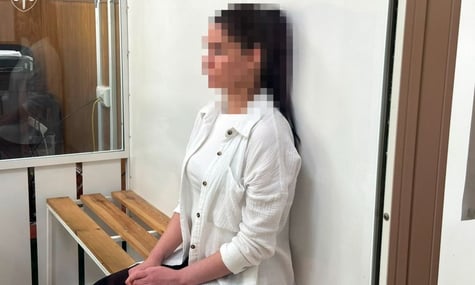 Їхала на виклик щодо ДТП і збила на смерть 6-річну дівчинку. У Прилуках суд призначив поліціянтці 8 років увʼязнення