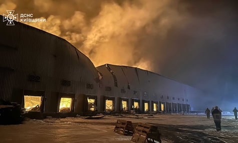 В Киевской области атака рф разрушила крупнейший склад готовой продукции Roshen