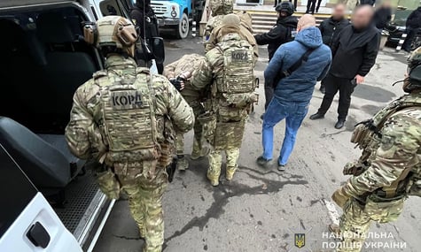 Нацполіція: На Тернопільщині військові викрадали людей та побоями вимагали у них гроші. Серед постраждалих — поранені захисники