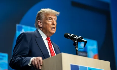 Трамп заявив, що США постачатимуть зброю Україні через НАТО. Він пообіцяв «важливу заяву» щодо рф