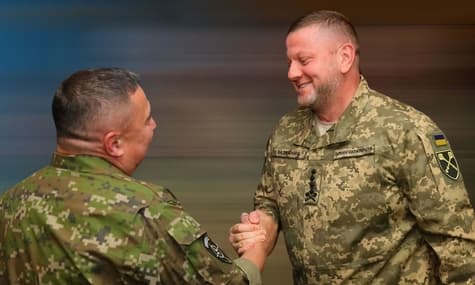 Залужний зустрівся з начальником Генштабу ЗС Словаччини: говорили про снаряди та навчання на F-16