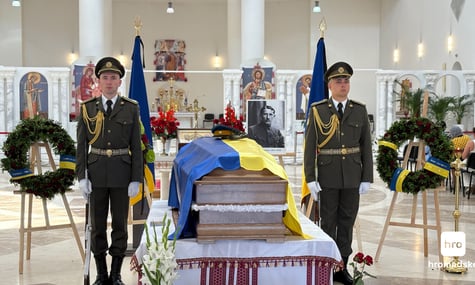 У Києві проводять богослужіння для вшанування Коновальця, останки якого привезли з-за кордону (ФОТО)