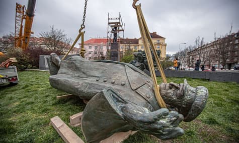 Alleged Attempt on Prague Mayor's Life May Be Linked To Removal of Soviet Monument