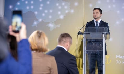 Zelenskyy Shares Vision of Reintegration of Donbas and Crimea