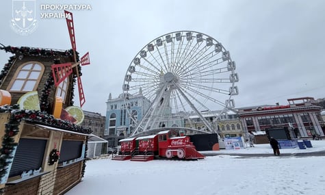 У Києві можуть закрити Колесо огляду на Подолі. Прокуратура каже про загрозу для людей через стан атракціону