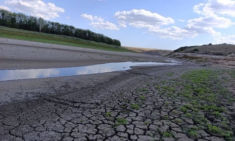 У Маріуполі майже висохло Старокримське водосховище, яке є єдиним джерелом водозабезпечення міста