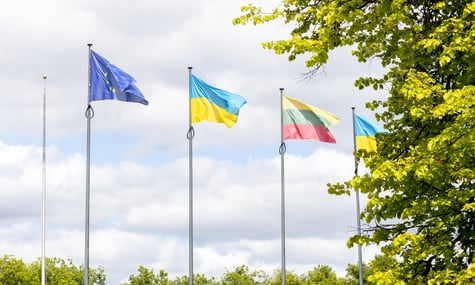 Прапори України, Литви та Євросоюзу