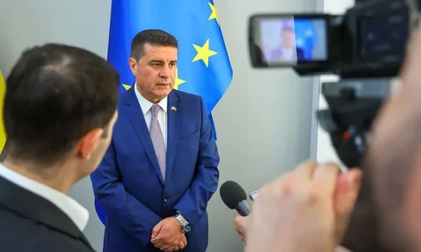 Поставило життя під загрозу. Під час атаки на Україну росія влучила в ЖК, де живе посол Албанії