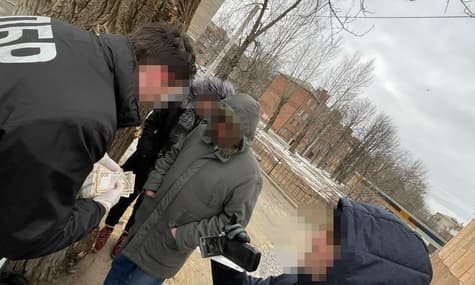 Кадровик бригады ТРО хотел заработать на переводе бойцов в тыл. Ему грозит до 12 лет за решеткой — ГБР