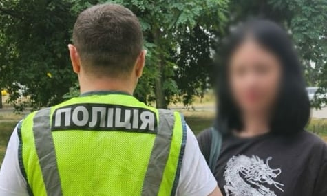 Дівчина, яка вигукнула «слава росії» в метро, пояснила, чому це зробила. Тепер із нею поговорить СБУ