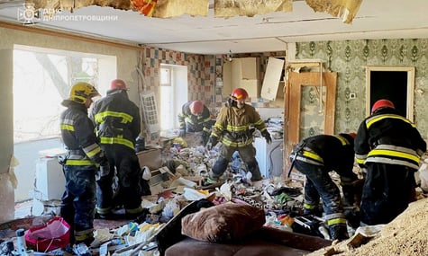 Дитину та ще двох людей деблокували з багатоповерхівки Вільногірська. Там пролунав вибух