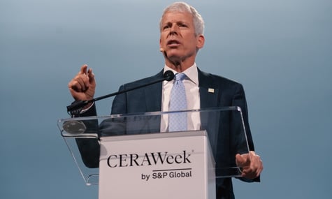 США навряд продовжать послаблення санкцій проти російської нафти — Bloomberg