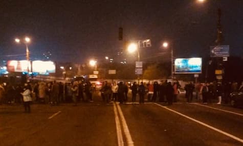 Кияни перекрили Харківське шосе: близько 2 тисяч людей залишились без світла