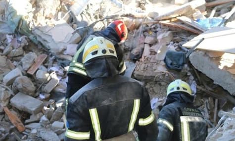 У Харкові рятувальники від початку війни дістали з-під завалів понад 150 тіл загиблих