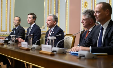 Віткофф і Кушнер привозили в Україну оновлені мирні плани. Зміни внесли з урахуванням війни в Ірані — FT