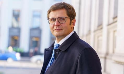 Депутат Холодов, який із січня не відвідував Раду, пояснив, чому складає мандат