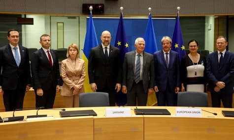 Украина подписала с ЕС 5 евроинтеграционных соглашений, в том числе о предоставлении 500 млн евро