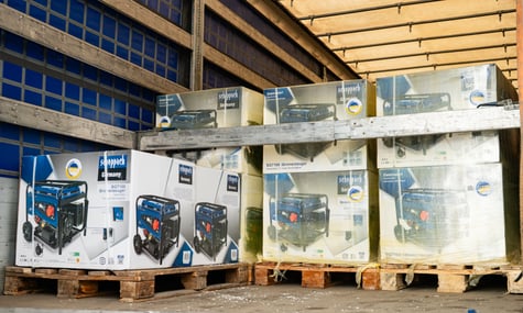 Україна отримала 300 генераторів від міжнародних партнерів. У які міста їх передадуть?