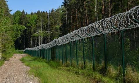Латвія хоче посилити кордон із Білоруссю. Для цього повертає з відпусток прикордонників