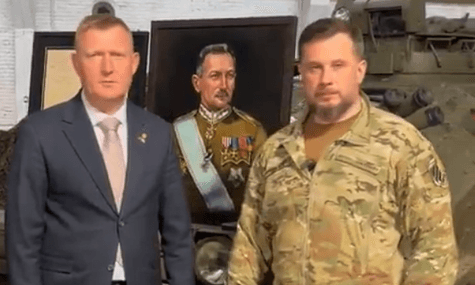 Міністр оборони Латвії особисто передав 3 армійському корпусу 14 бронемашин