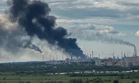 «Найглибший далекобійний удар за весь час». Сили оборони підтвердили ураження найбільшого НПЗ у росії — Омського