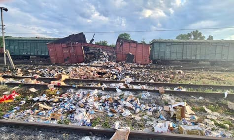 російська ракета знищила на сході України вагон з їжею, яка зокрема призначалася для маріупольців