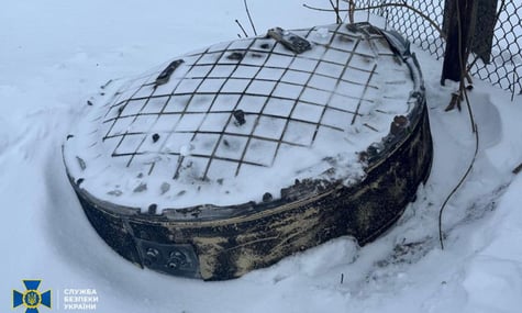 «Спричинив незначні пробиття бетонних конструкцій». Reuters дізнався, куди влучив «Орешник», яким рф атакувала Україну