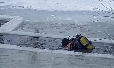 На Київщині під час купання на Водохреще потонув чоловік. До пошуку його тіла залучали водолазів