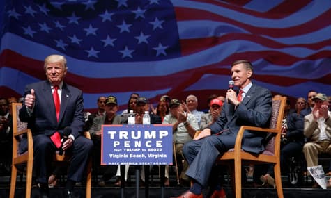 Трамп помиловал своего экс-советника по нацбезопасности Флинна. Он давал ложные показания ФБР о связях с РФ