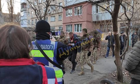 В Одесі чоловік взяв у заручники жінку з дитиною, його знешкодили — «Думська»