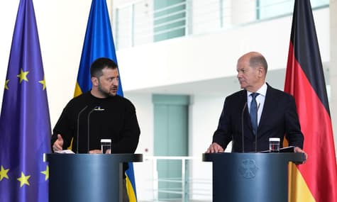 Шольц пояснив, чому Німеччина зволікала з наданням допомоги