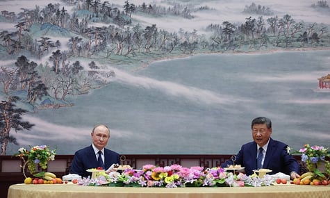 Сі Цзіньпін і путін зустрілися в Китаї: поговорили про Другу світову війну та «глобальне управління»