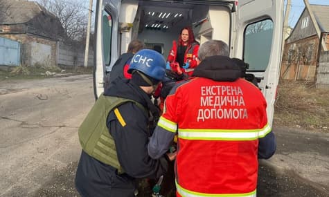 От российских обстрелов Никопольского района погиб молодой парень. Также есть раненая