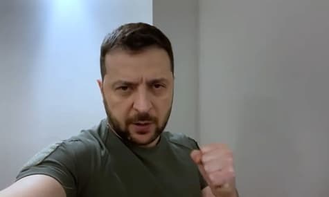 «Потроху і з боями рухаємося»: Зеленський розповів про ситуацію на фронті