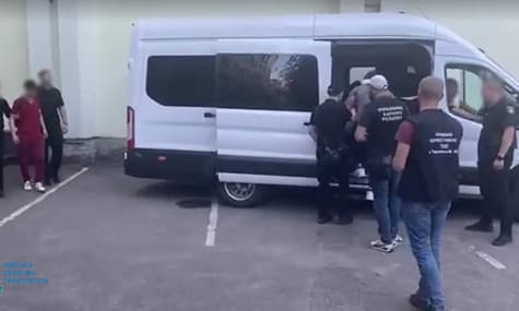 Правоохоронці викрили шахраїв, які від імені голів ОВА збирали в підприємців гроші «на ЗСУ»