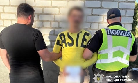 Через добу на Кіровоградщині затримали чоловіка, який стріляв у поліціянтів. Один із поранених досі у важкому стані