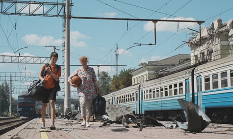 «Укрзалізниця» почала виводити людей з потягів під час тривог. Ось, що потрібно знати