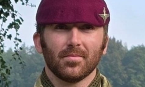 «Я робив те, у що вірив. Пишайтеся». Британське Міноборони показало прощальний лист десантника, загиблого в Україні