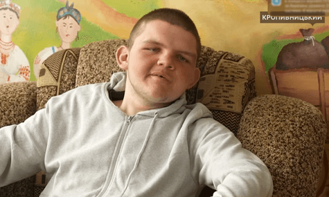 Прийшов на практику до знайомого. На Кіровоградщині 20-річного юнака півтора року утримували в будинку, де катували й ґвалтували