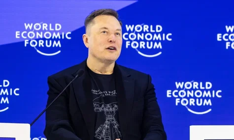Ілон Маск планує запустити мобільний зв’язок Starlink у США — FT