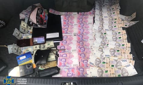На Миколаївщині затримали прокурора, якого підозрюють у хабарництві та шахрайстві