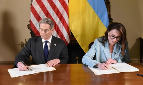 Комітет Ради видав нове рішення щодо угоди про копалини: депутати не відповідають за зміст пов’язаних документів