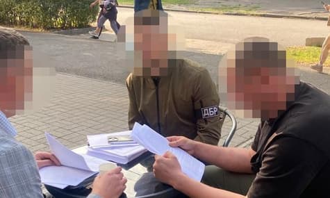 Перед судом предстанет чиновник запорожского ТЦК, который незаконно изымал авто
