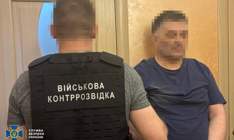Чекав наказів 12 років. СБУ підозрює ІТ-фахівця в підготовці терактів та коригуванні ударів рф по Києву