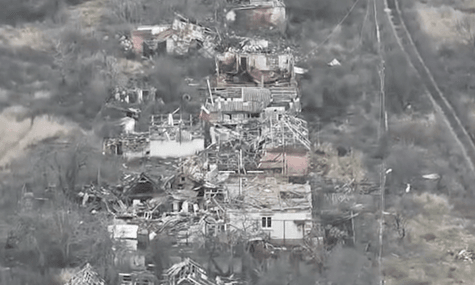 росіяни спробували вивісити триколор у Вовчанську: обох окупантів знищили українські оборонці