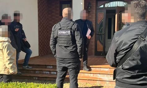 СБУ викрила суддю з Києва, який чекав на окупантів. Йому вручили підозру, але затримати не можуть — ось чому