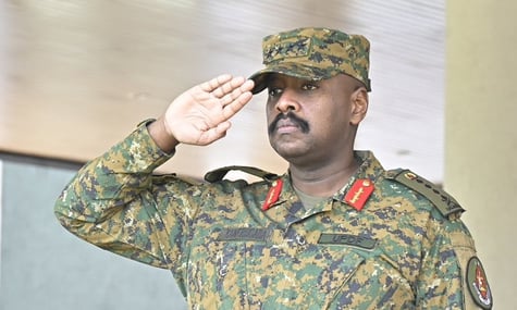 Назвав це «дивідендами безпеки». Очільник армії Уганди вимагає в Туреччини $1 млрд та «найгарнішу жінку за дружину»